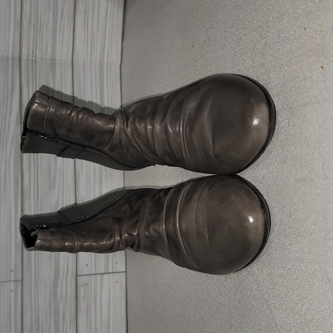 Clark's Brand New Limbo Pause Taupe Booties Sz. 7